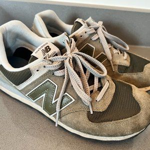 New Balance Classics 574 Olive Green - Size 10 Mens